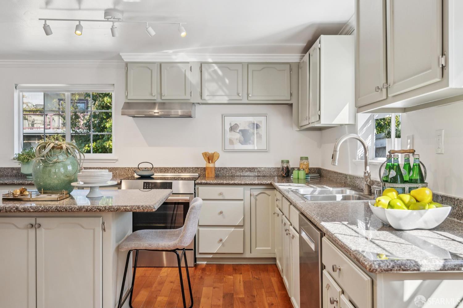 Detail Gallery Image 14 of 64 For 647 Athens St, San Francisco,  CA 94112 - 3 Beds | 2 Baths