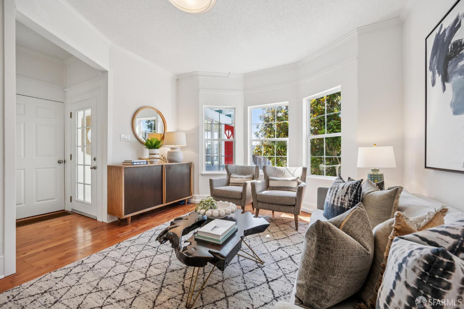 Detail Gallery Image 2 of 64 For 647 Athens St, San Francisco,  CA 94112 - 3 Beds | 2 Baths