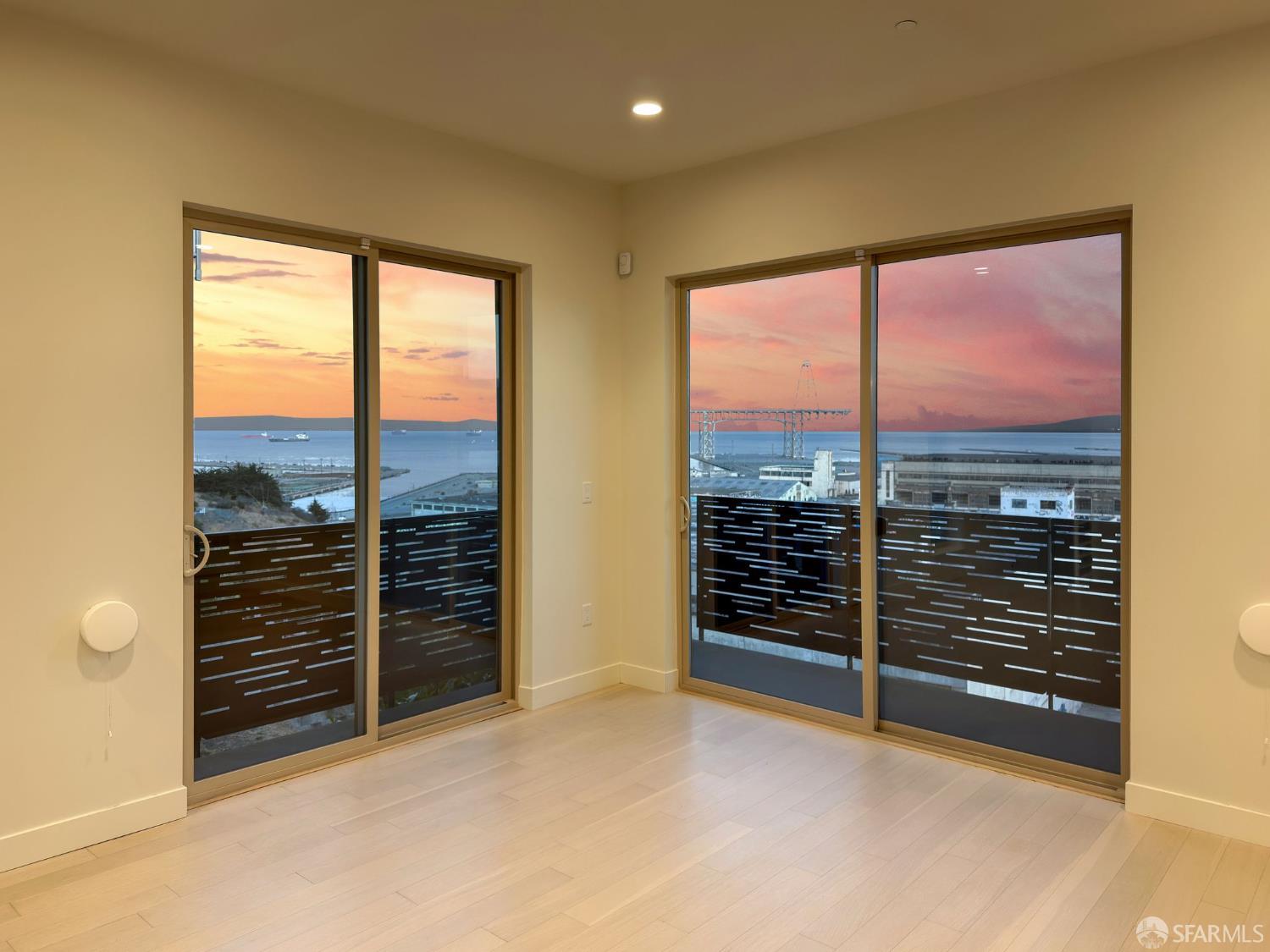 Detail Gallery Image 9 of 83 For 29 Kirkwood Ave, San Francisco,  CA 94124 - 3 Beds | 2/1 Baths