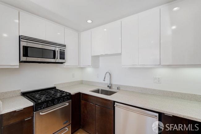 Detail Gallery Image 13 of 49 For 1635 California St #61,  San Francisco,  CA 94109 - 2 Beds | 2 Baths