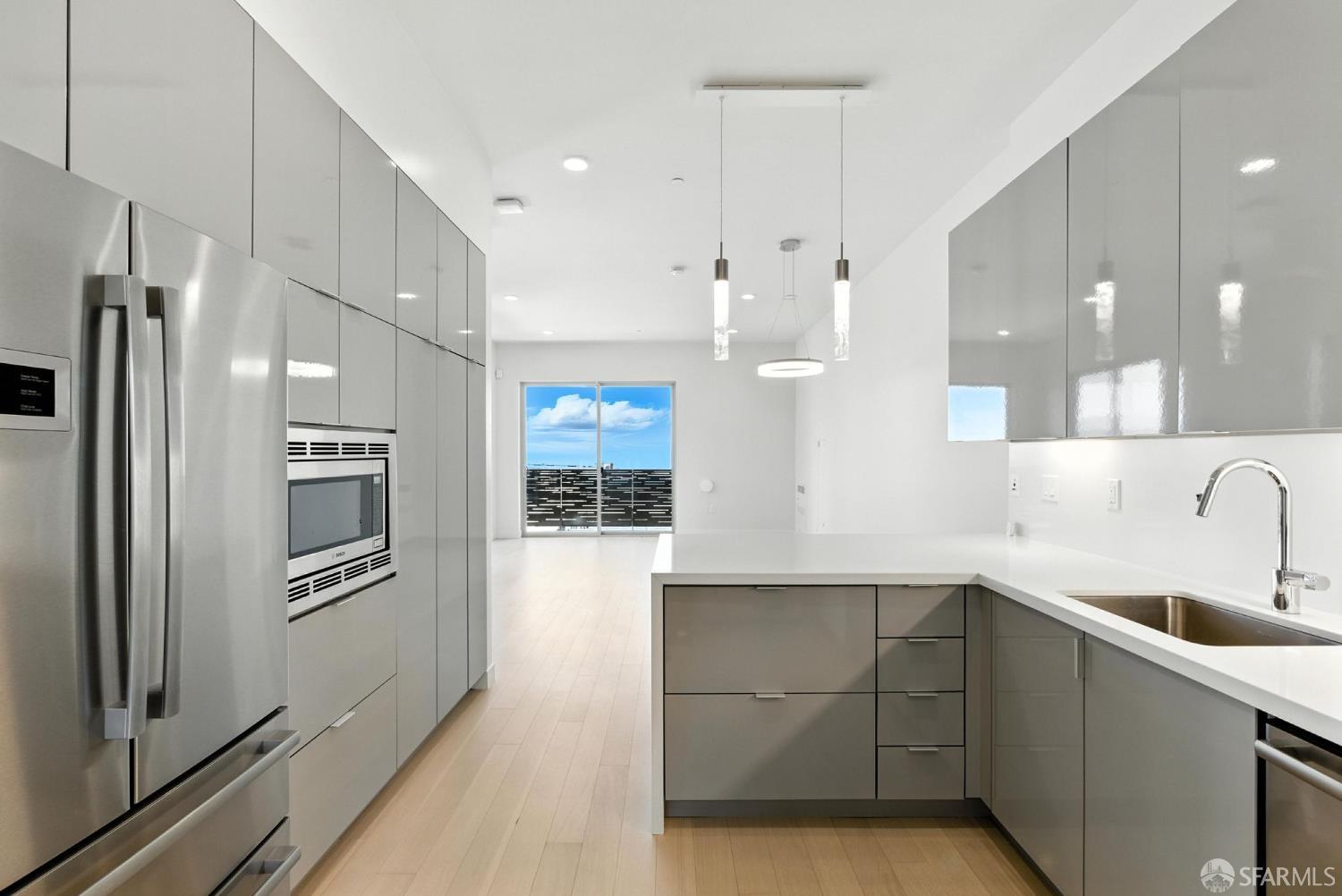 Detail Gallery Image 17 of 83 For 29 Kirkwood Ave, San Francisco,  CA 94124 - 3 Beds | 2/1 Baths