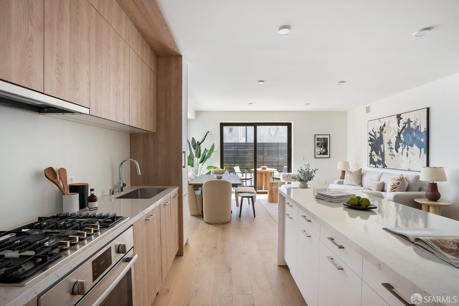 Detail Gallery Image 7 of 31 For 915 North Point St #206,  San Francisco,  CA 94109 - 3 Beds | 2 Baths