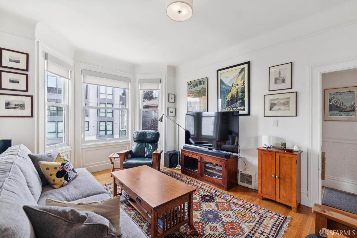 Detail Gallery Image 9 of 39 For 726 Lyon St, San Francisco,  CA 94115 - 3 Beds | 2 Baths