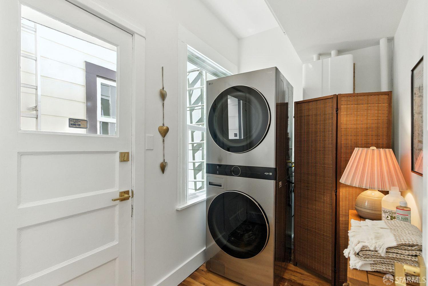 Detail Gallery Image 9 of 28 For 123 Ord St, San Francisco,  CA 94114 - 3 Beds | 1 Baths