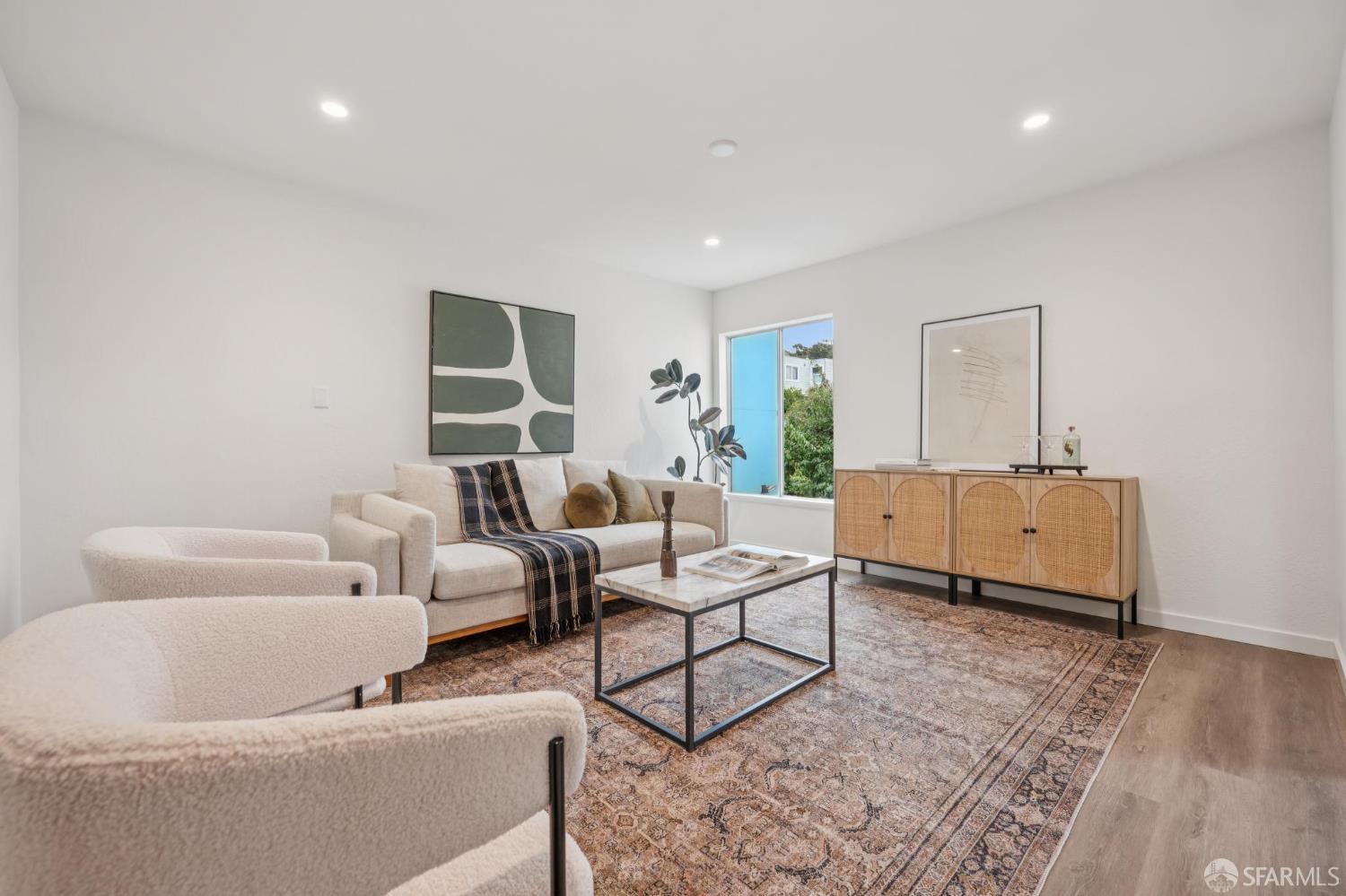 Detail Gallery Image 18 of 52 For 363 Prague St, San Francisco,  CA 94112 - 4 Beds | 2/1 Baths