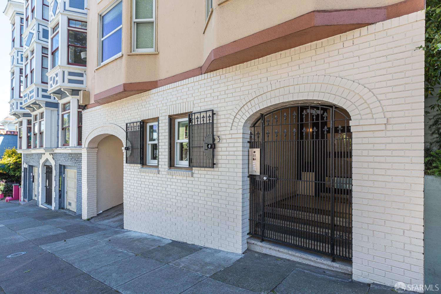 Detail Gallery Image 2 of 16 For 863 Haight St #5,  San Francisco,  CA 94117 - 0 Beds | 1 Baths
