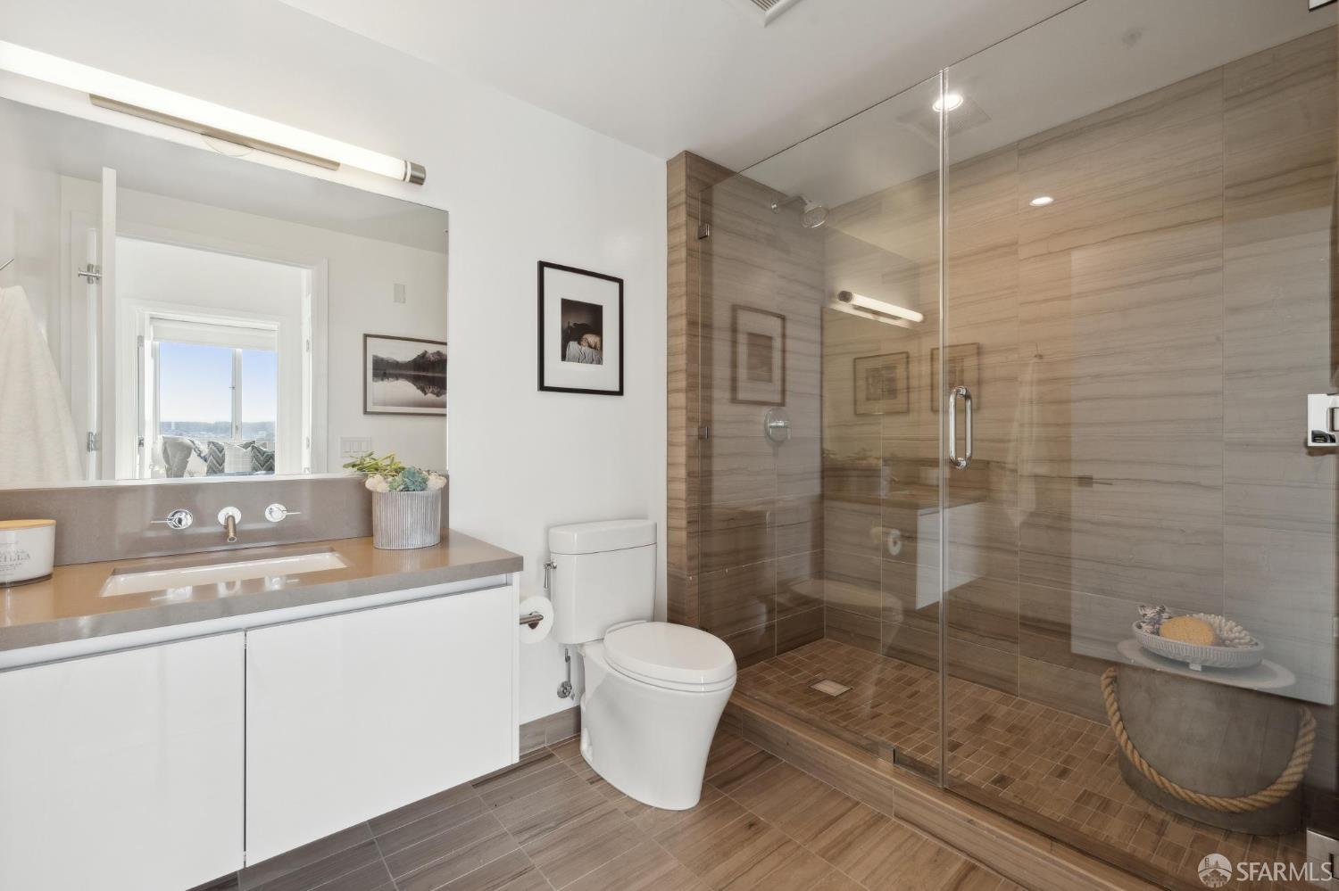 Detail Gallery Image 38 of 56 For 1501 Filbert St Ph7f,  San Francisco,  CA 94123 - 2 Beds | 2/1 Baths