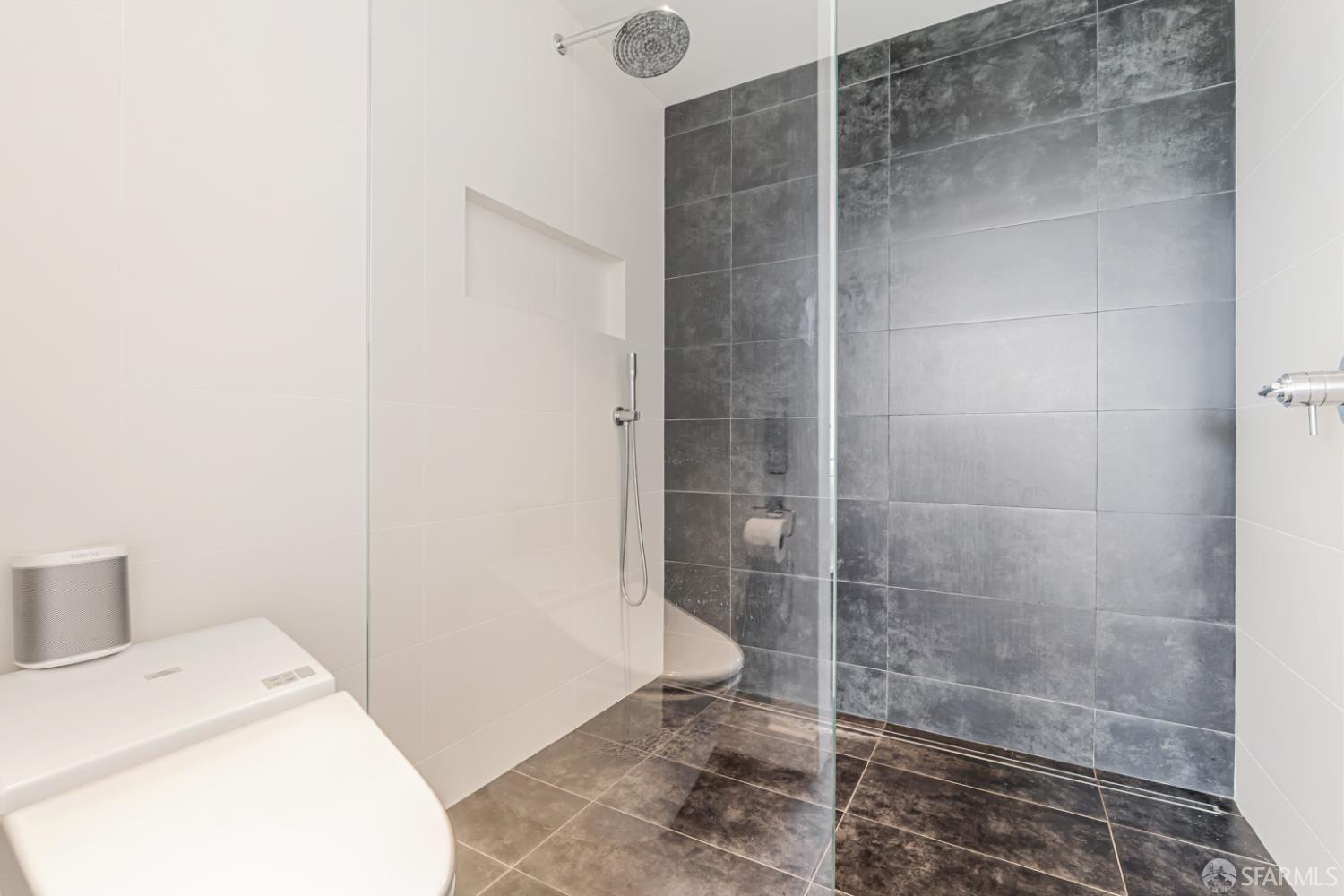Detail Gallery Image 39 of 54 For 69 Uranus Ter, San Francisco,  CA 94114 - 3 Beds | 3 Baths