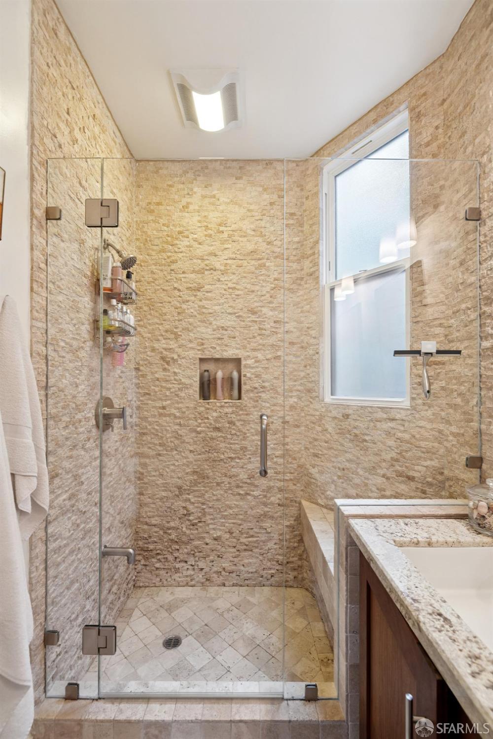Detail Gallery Image 28 of 39 For 726 Lyon St, San Francisco,  CA 94115 - 3 Beds | 2 Baths