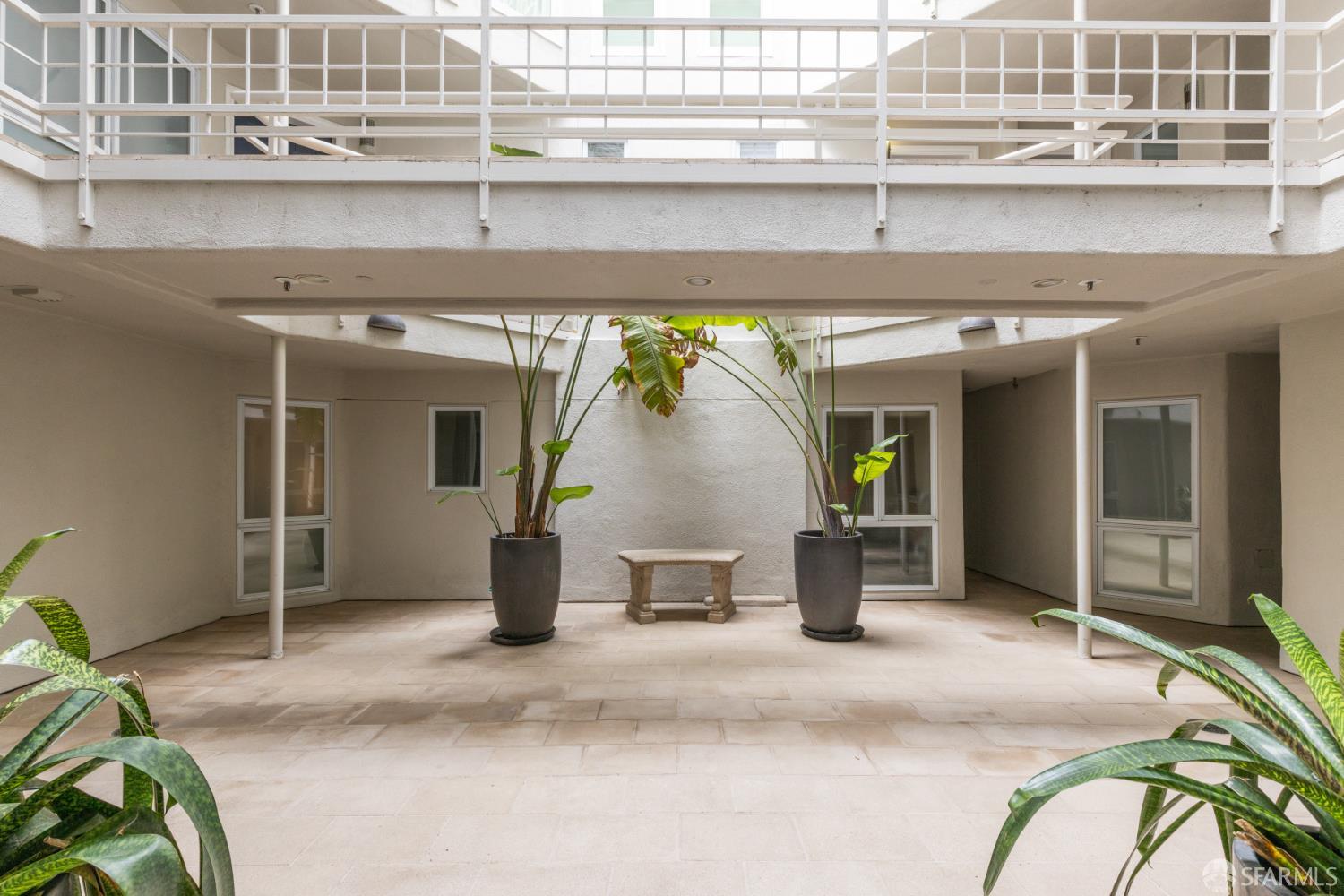 Photo #2: 425064918 Listing 