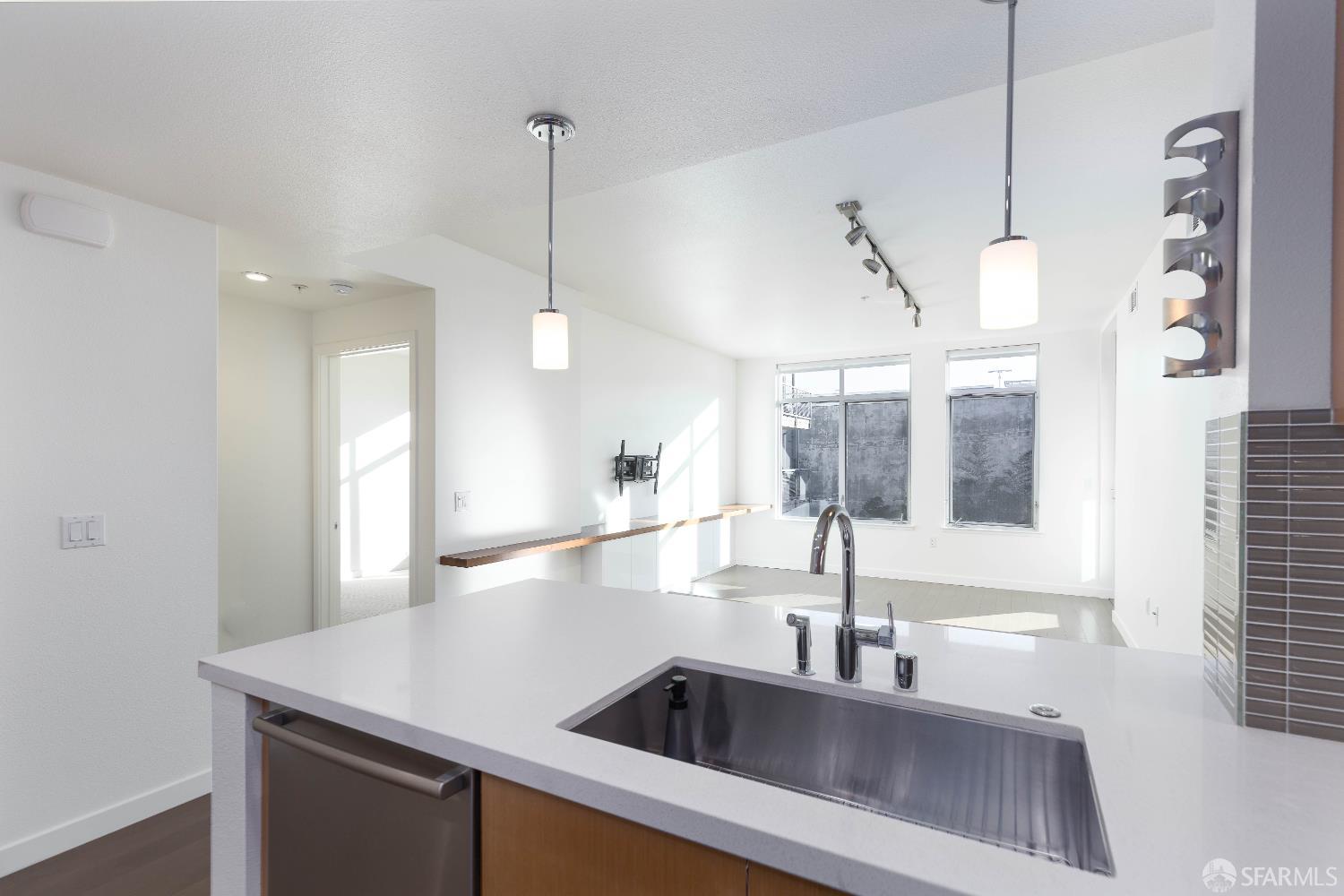 Detail Gallery Image 4 of 21 For 2655 Bush St #214,  San Francisco,  CA 94115 - 2 Beds | 2 Baths