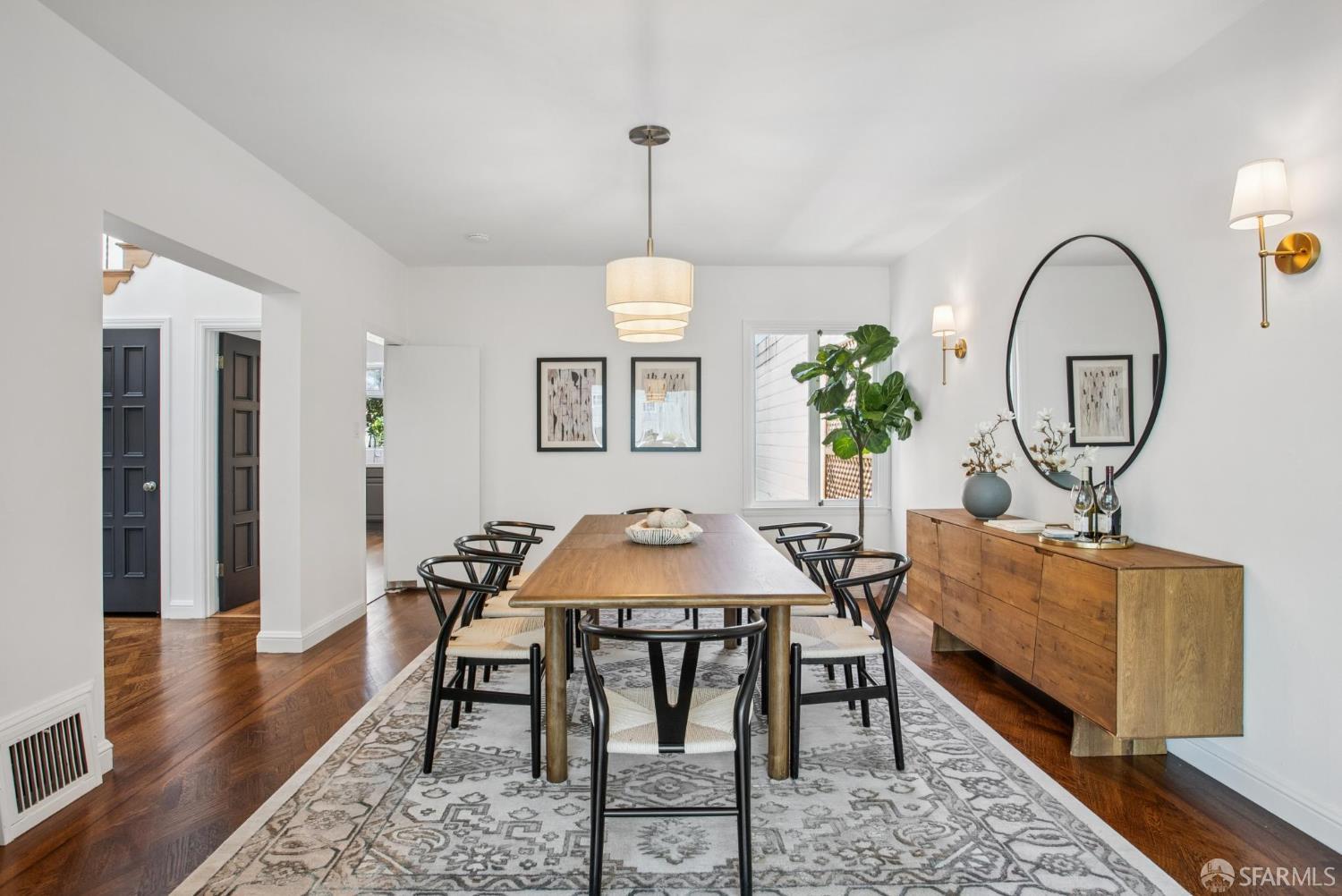 Detail Gallery Image 13 of 48 For 3720 Webster St, San Francisco,  CA 94123 - 3 Beds | 2/2 Baths