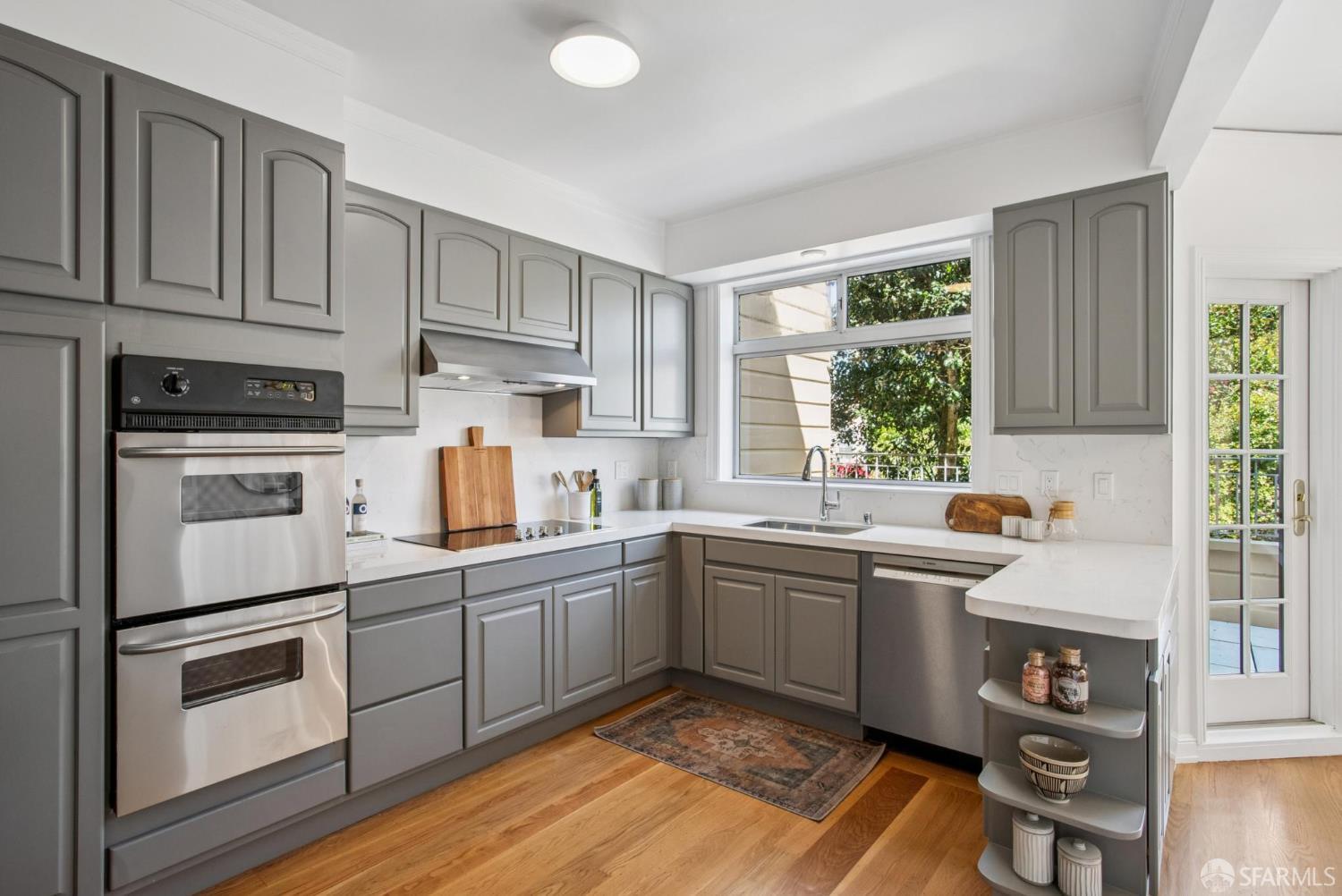 Detail Gallery Image 14 of 48 For 3720 Webster St, San Francisco,  CA 94123 - 3 Beds | 2/2 Baths