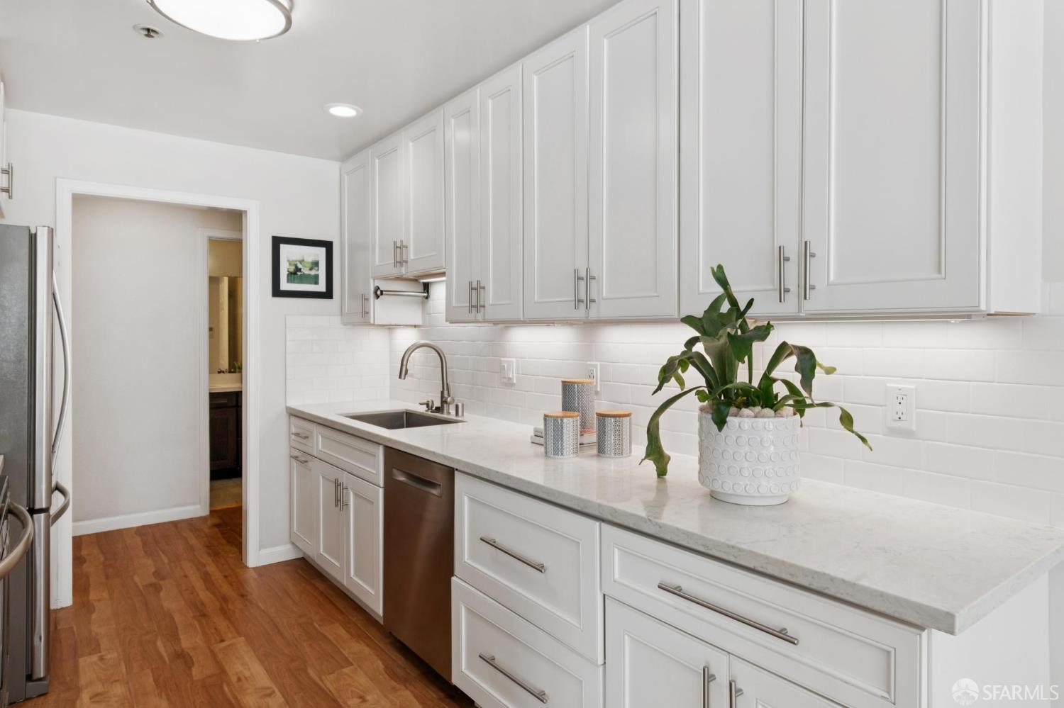 Detail Gallery Image 8 of 63 For 501 Arguello Blvd #203,  San Francisco,  CA 94118 - 2 Beds | 2 Baths