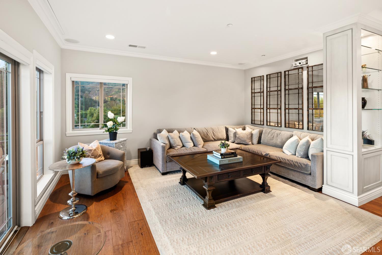Detail Gallery Image 11 of 35 For 1127 Oak Hill Rd, Lafayette,  CA 94549 - 3 Beds | 3 Baths