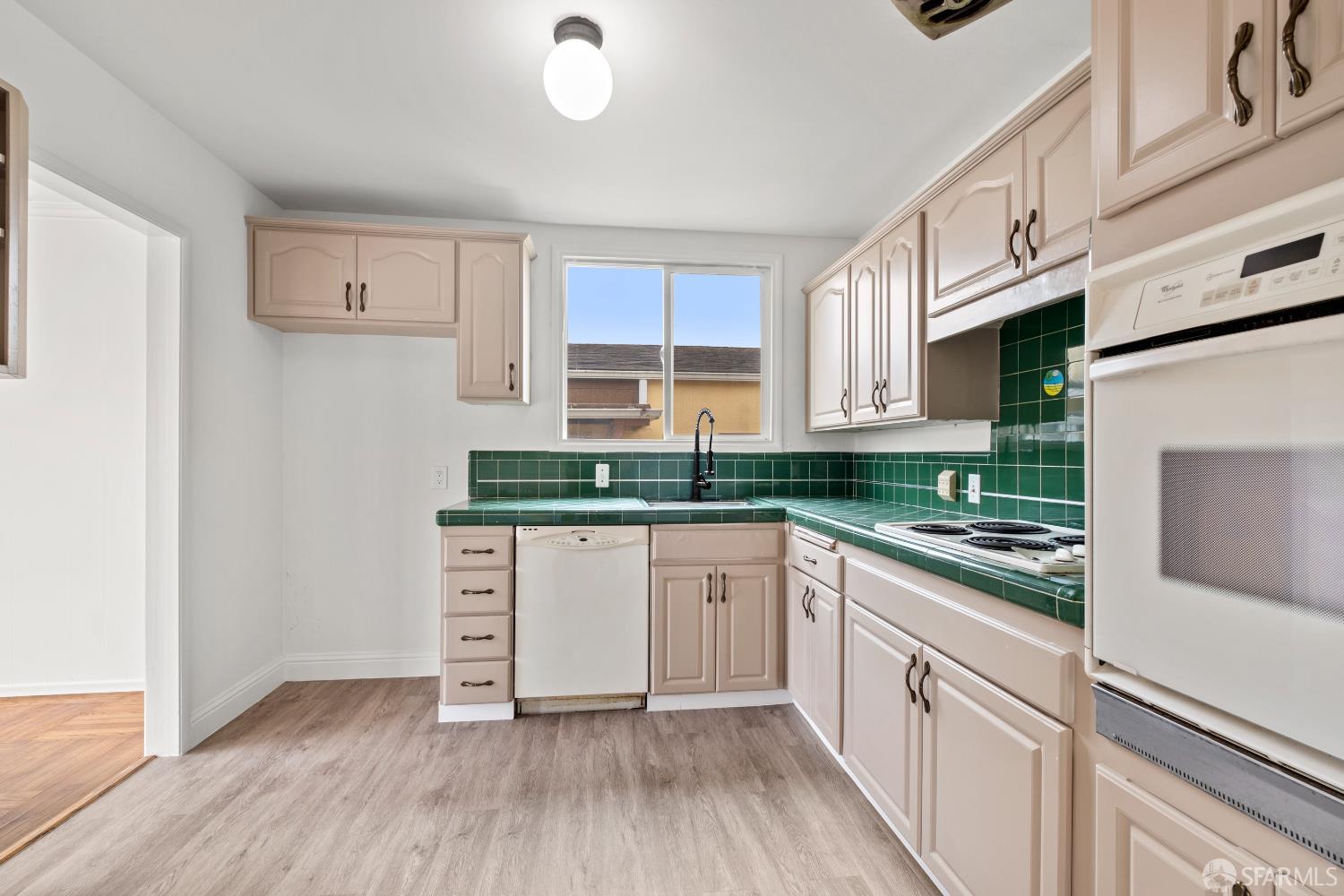 Detail Gallery Image 23 of 52 For 168 Avalon Dr, Daly City,  CA 94015 - 3 Beds | 2 Baths