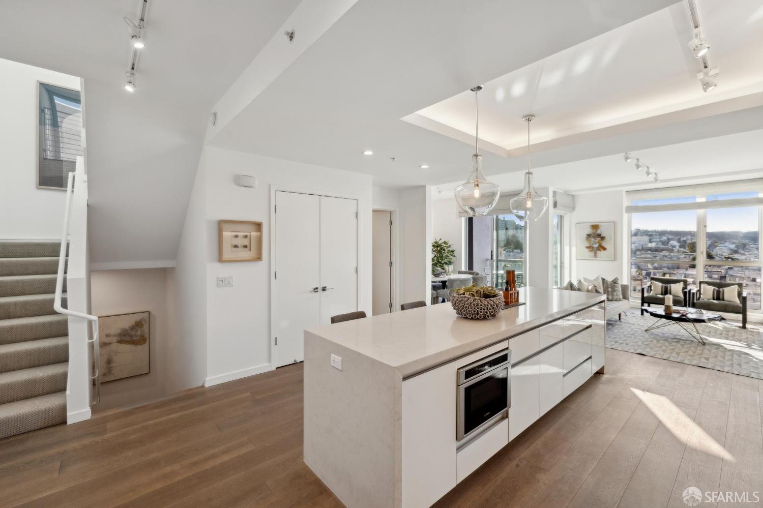 Detail Gallery Image 8 of 56 For 1501 Filbert St Ph7f,  San Francisco,  CA 94123 - 2 Beds | 2/1 Baths