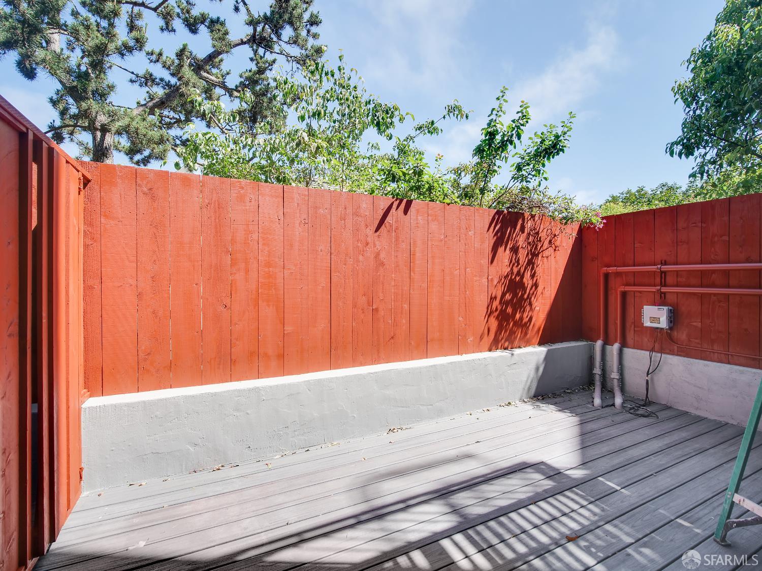 Detail Gallery Image 6 of 24 For 1856 Pacific Ave, San Francisco,  CA 94109 - 0 Beds | 1 Baths