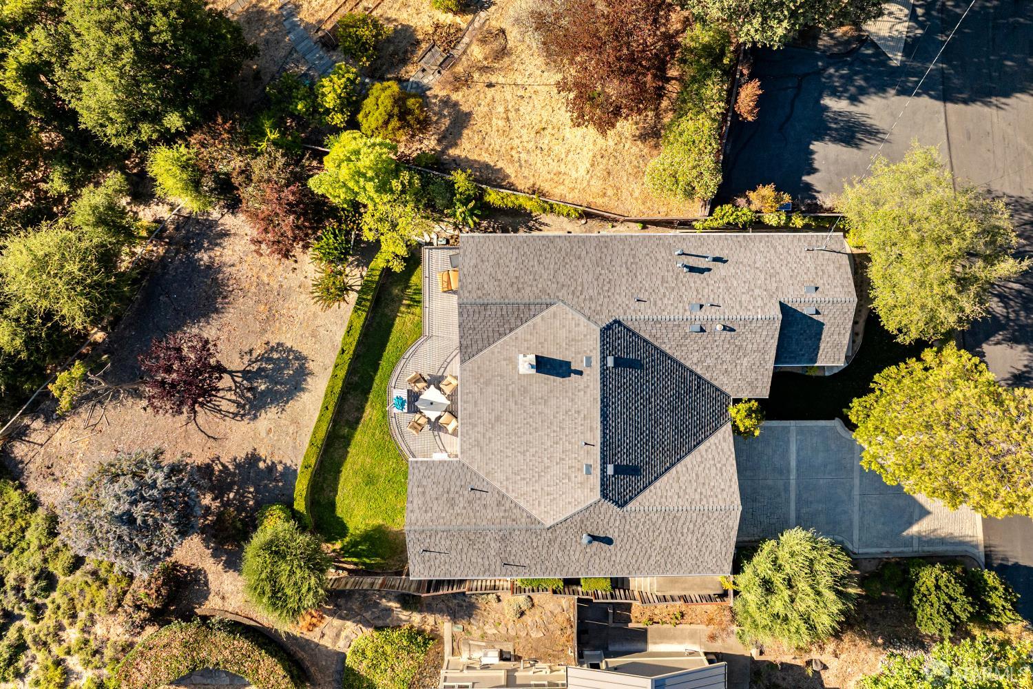 Detail Gallery Image 34 of 35 For 1127 Oak Hill Rd, Lafayette,  CA 94549 - 3 Beds | 3 Baths
