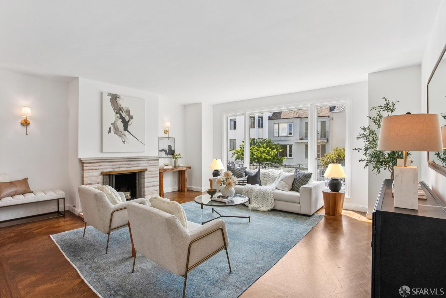 Detail Gallery Image 6 of 48 For 3720 Webster St, San Francisco,  CA 94123 - 3 Beds | 2/2 Baths