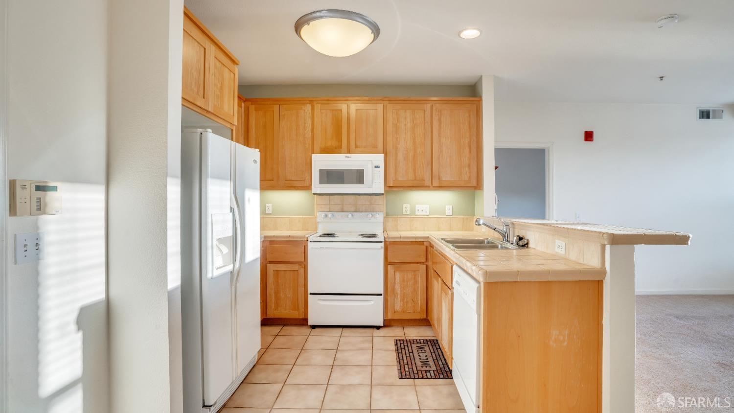Detail Gallery Image 4 of 46 For 655 12th St #220,  Oakland,  CA 94607 - 2 Beds | 2 Baths