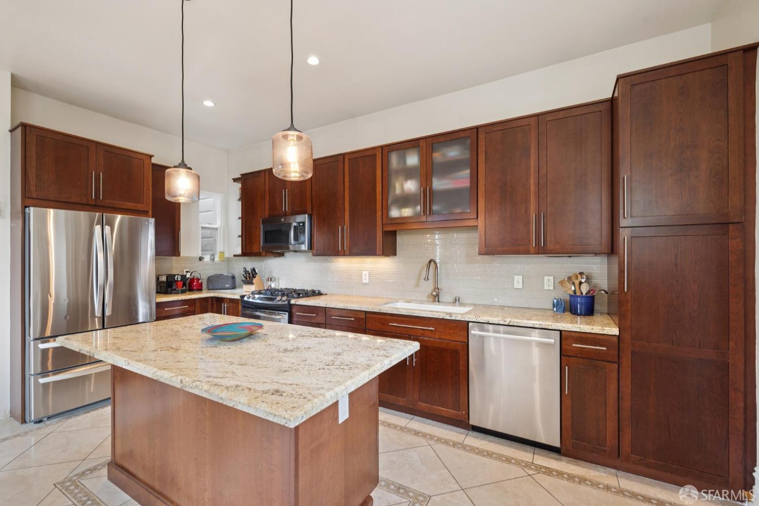 Detail Gallery Image 22 of 39 For 726 Lyon St, San Francisco,  CA 94115 - 3 Beds | 2 Baths