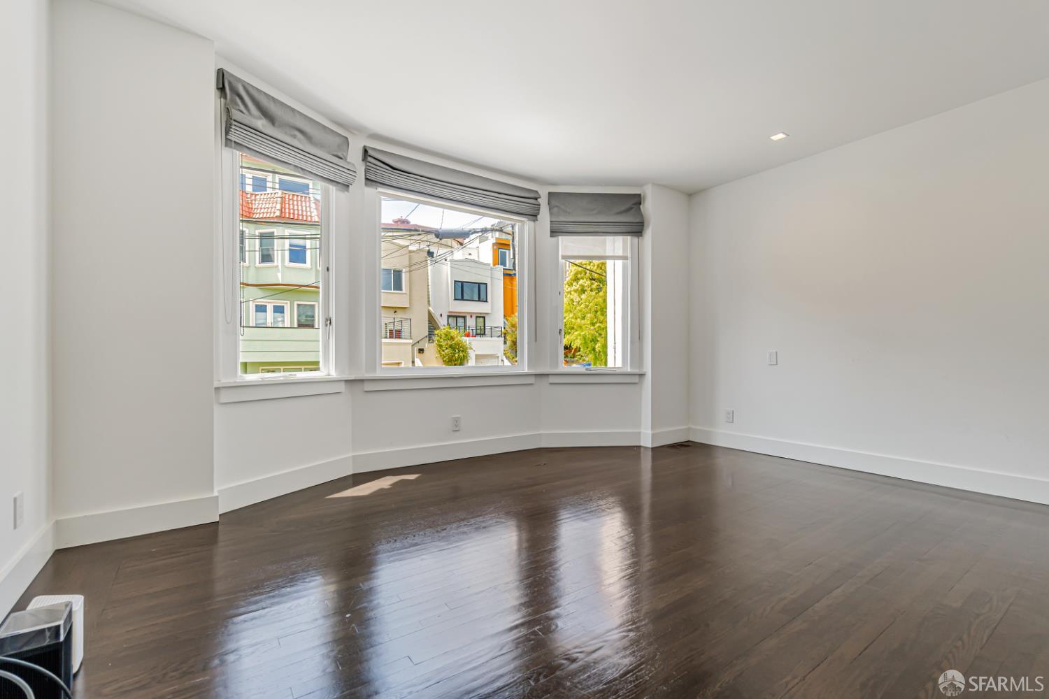 Detail Gallery Image 23 of 54 For 69 Uranus Ter, San Francisco,  CA 94114 - 3 Beds | 3 Baths
