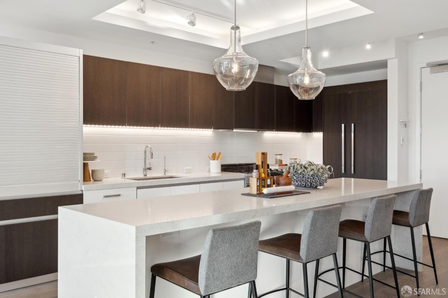 Detail Gallery Image 15 of 56 For 1501 Filbert St Ph7f,  San Francisco,  CA 94123 - 2 Beds | 2/1 Baths