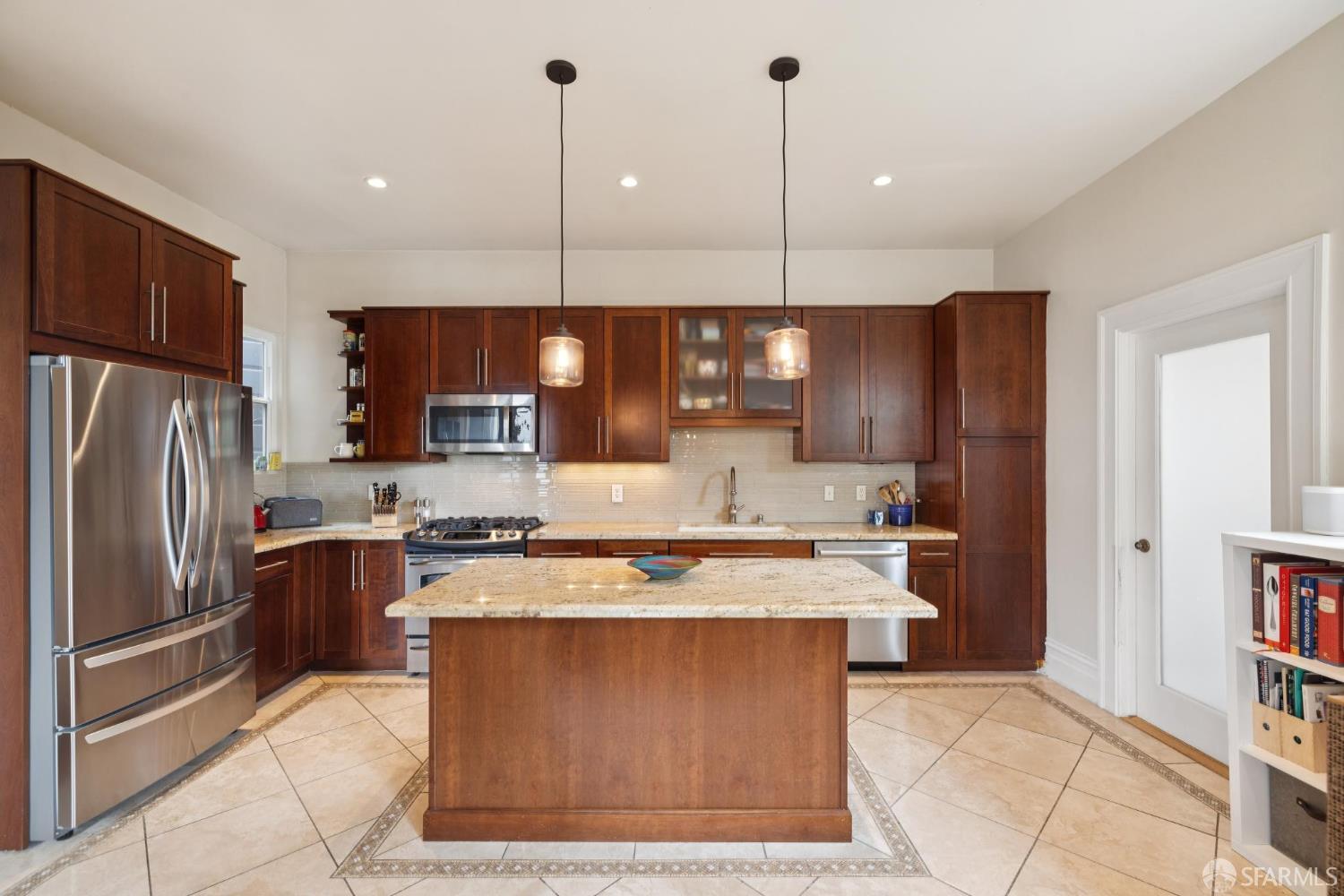 Detail Gallery Image 26 of 39 For 726 Lyon St, San Francisco,  CA 94115 - 3 Beds | 2 Baths