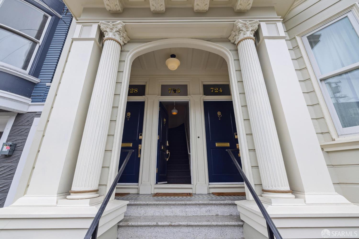 Detail Gallery Image 4 of 39 For 726 Lyon St, San Francisco,  CA 94115 - 3 Beds | 2 Baths