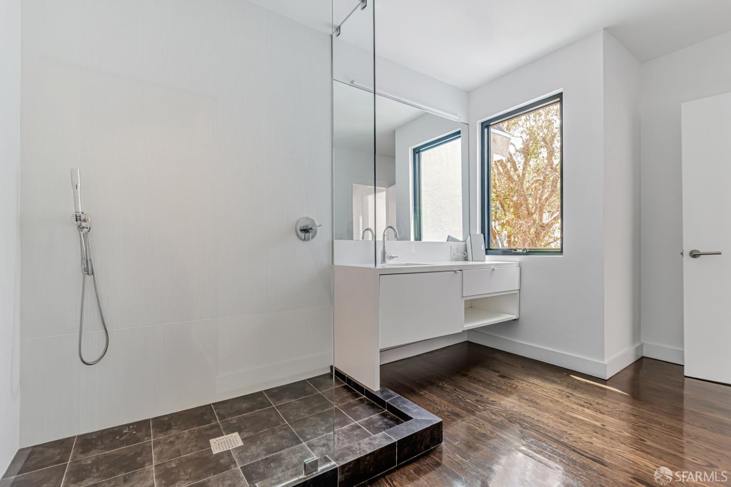 Detail Gallery Image 35 of 54 For 69 Uranus Ter, San Francisco,  CA 94114 - 3 Beds | 3 Baths