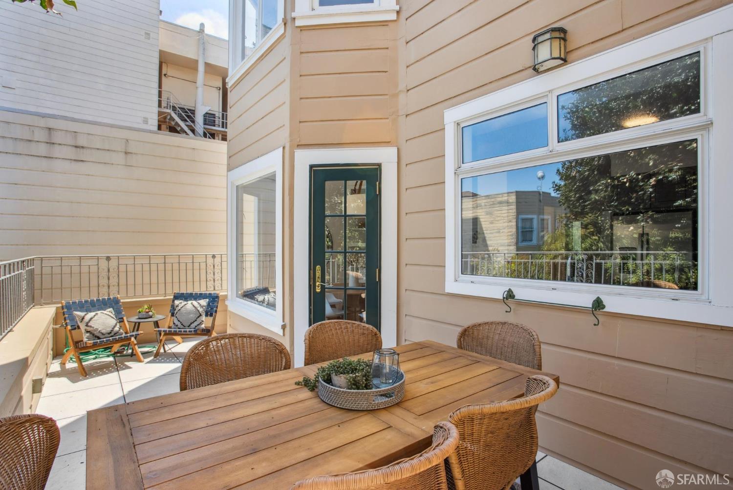 Detail Gallery Image 21 of 48 For 3720 Webster St, San Francisco,  CA 94123 - 3 Beds | 2/2 Baths