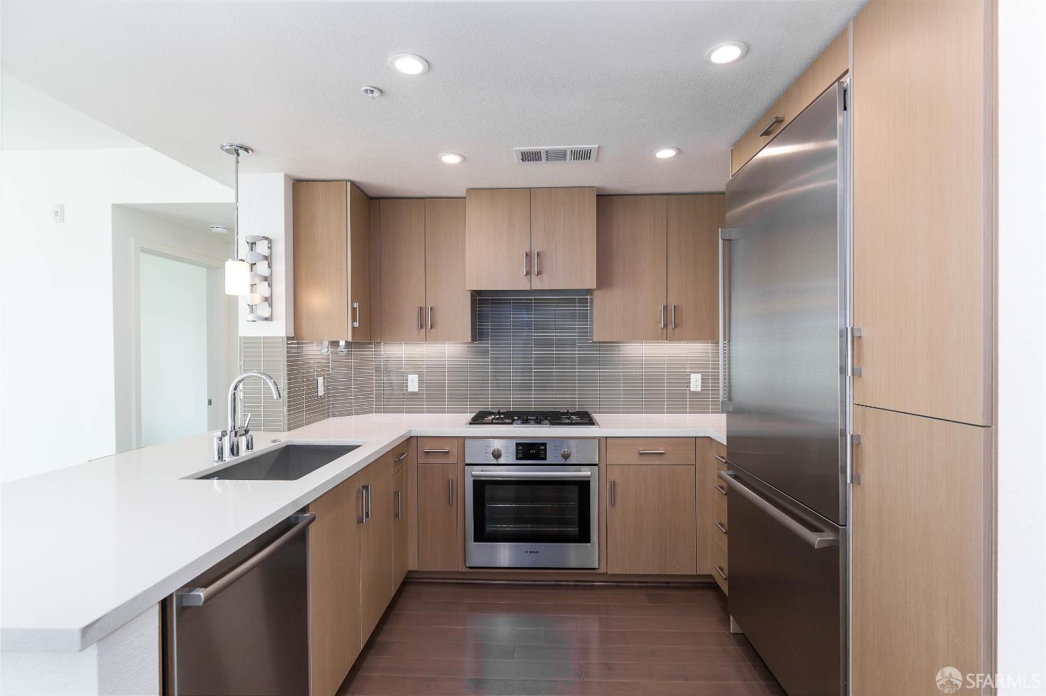 Detail Gallery Image 3 of 21 For 2655 Bush St #214,  San Francisco,  CA 94115 - 2 Beds | 2 Baths