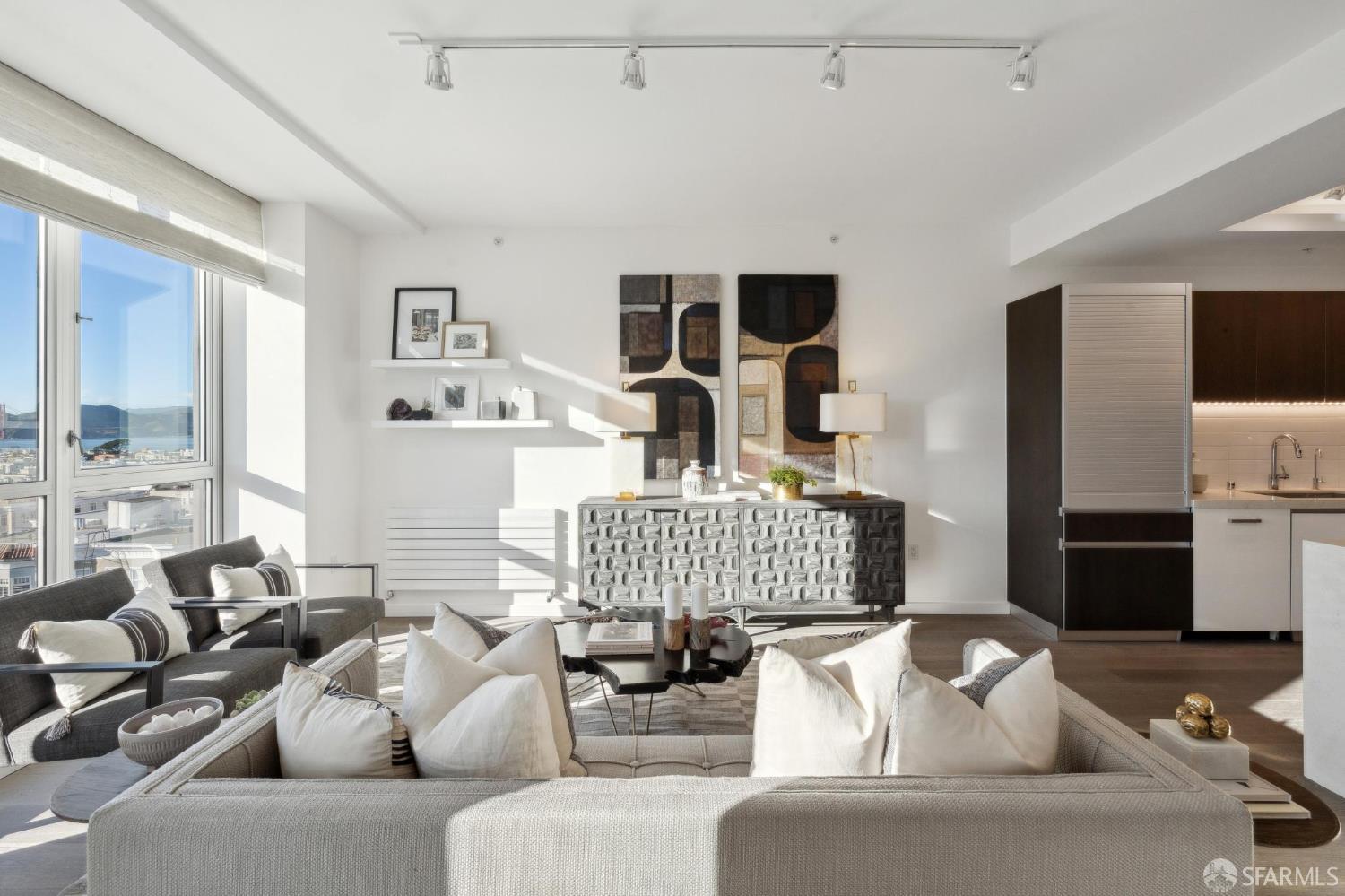 Detail Gallery Image 10 of 56 For 1501 Filbert St Ph7f,  San Francisco,  CA 94123 - 2 Beds | 2/1 Baths