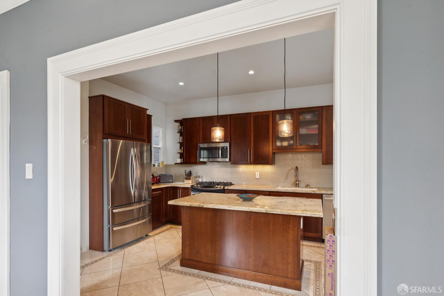 Detail Gallery Image 25 of 39 For 726 Lyon St, San Francisco,  CA 94115 - 3 Beds | 2 Baths
