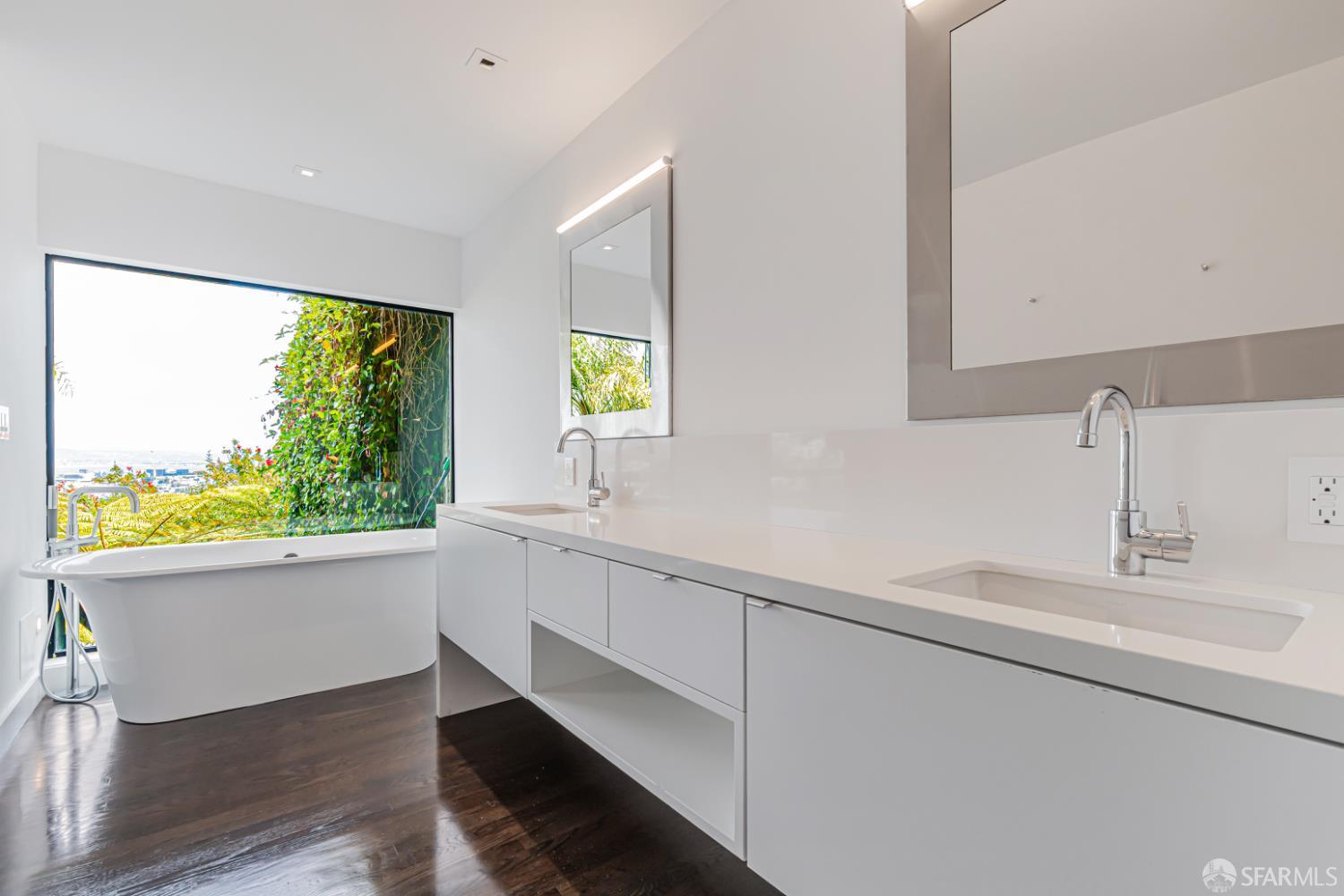 Detail Gallery Image 40 of 54 For 69 Uranus Ter, San Francisco,  CA 94114 - 3 Beds | 3 Baths