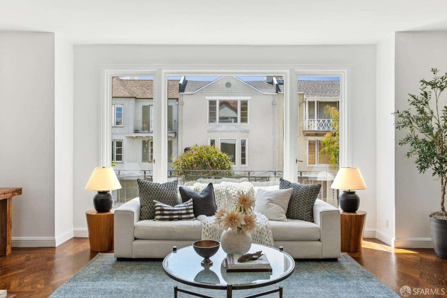 Detail Gallery Image 8 of 48 For 3720 Webster St, San Francisco,  CA 94123 - 3 Beds | 2/2 Baths