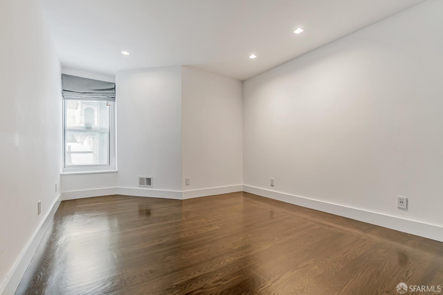 Detail Gallery Image 29 of 54 For 69 Uranus Ter, San Francisco,  CA 94114 - 3 Beds | 3 Baths