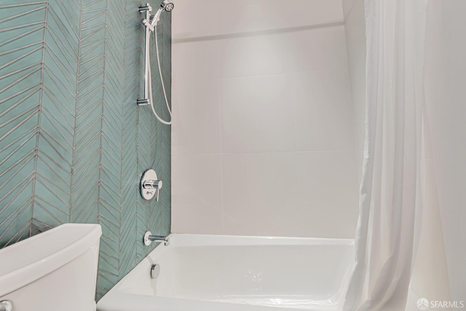 Detail Gallery Image 37 of 54 For 69 Uranus Ter, San Francisco,  CA 94114 - 3 Beds | 3 Baths