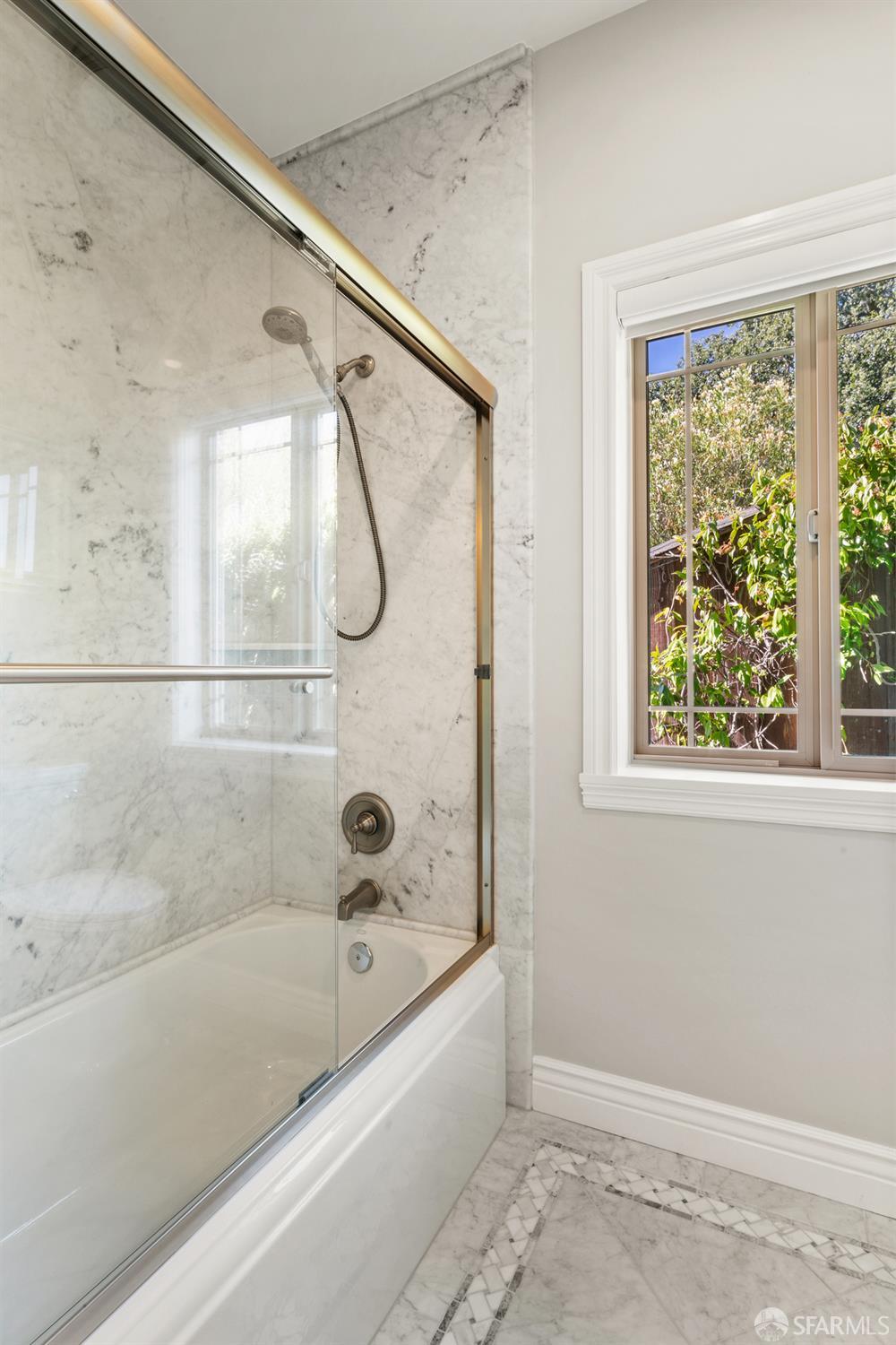 Detail Gallery Image 26 of 35 For 1127 Oak Hill Rd, Lafayette,  CA 94549 - 3 Beds | 3 Baths