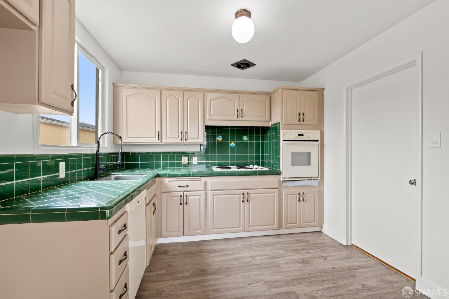 Detail Gallery Image 21 of 52 For 168 Avalon Dr, Daly City,  CA 94015 - 3 Beds | 2 Baths