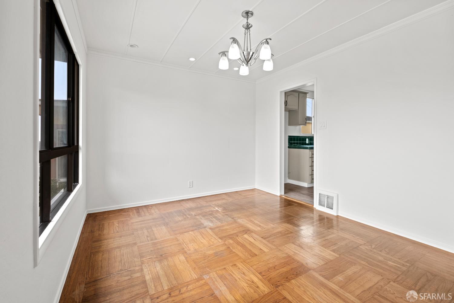 Detail Gallery Image 18 of 52 For 168 Avalon Dr, Daly City,  CA 94015 - 3 Beds | 2 Baths