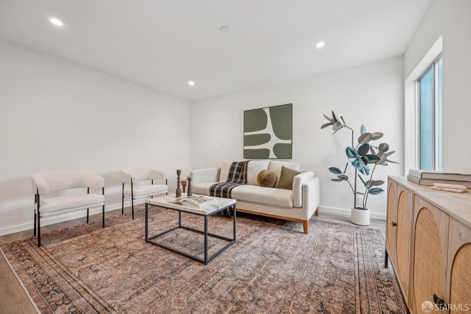 Detail Gallery Image 20 of 52 For 363 Prague St, San Francisco,  CA 94112 - 4 Beds | 2/1 Baths