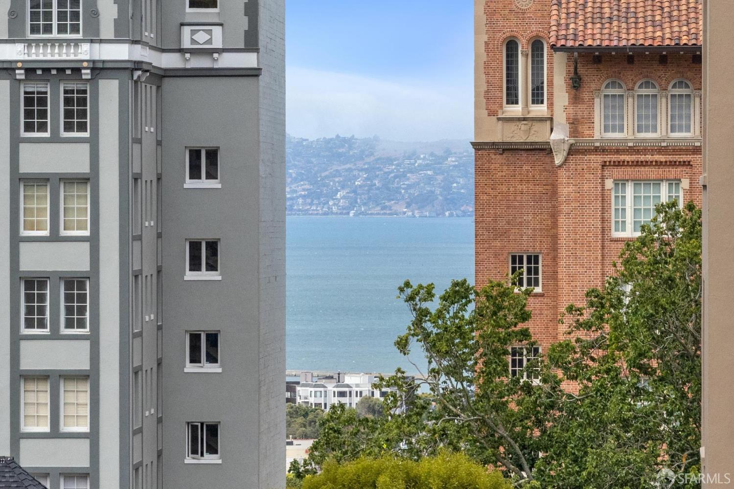 Detail Gallery Image 17 of 51 For 1971 Broadway St, San Francisco,  CA 94109 - 3 Beds | 2 Baths
