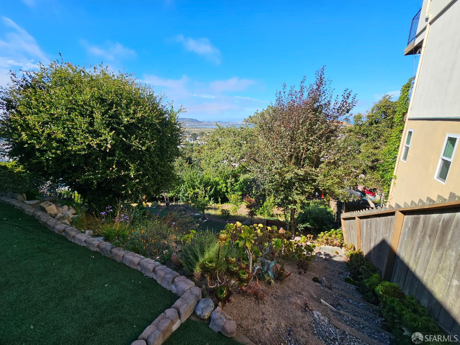 Detail Gallery Image 25 of 72 For 879 Humboldt Rd, Brisbane,  CA 94005 - 7 Beds | 6 Baths