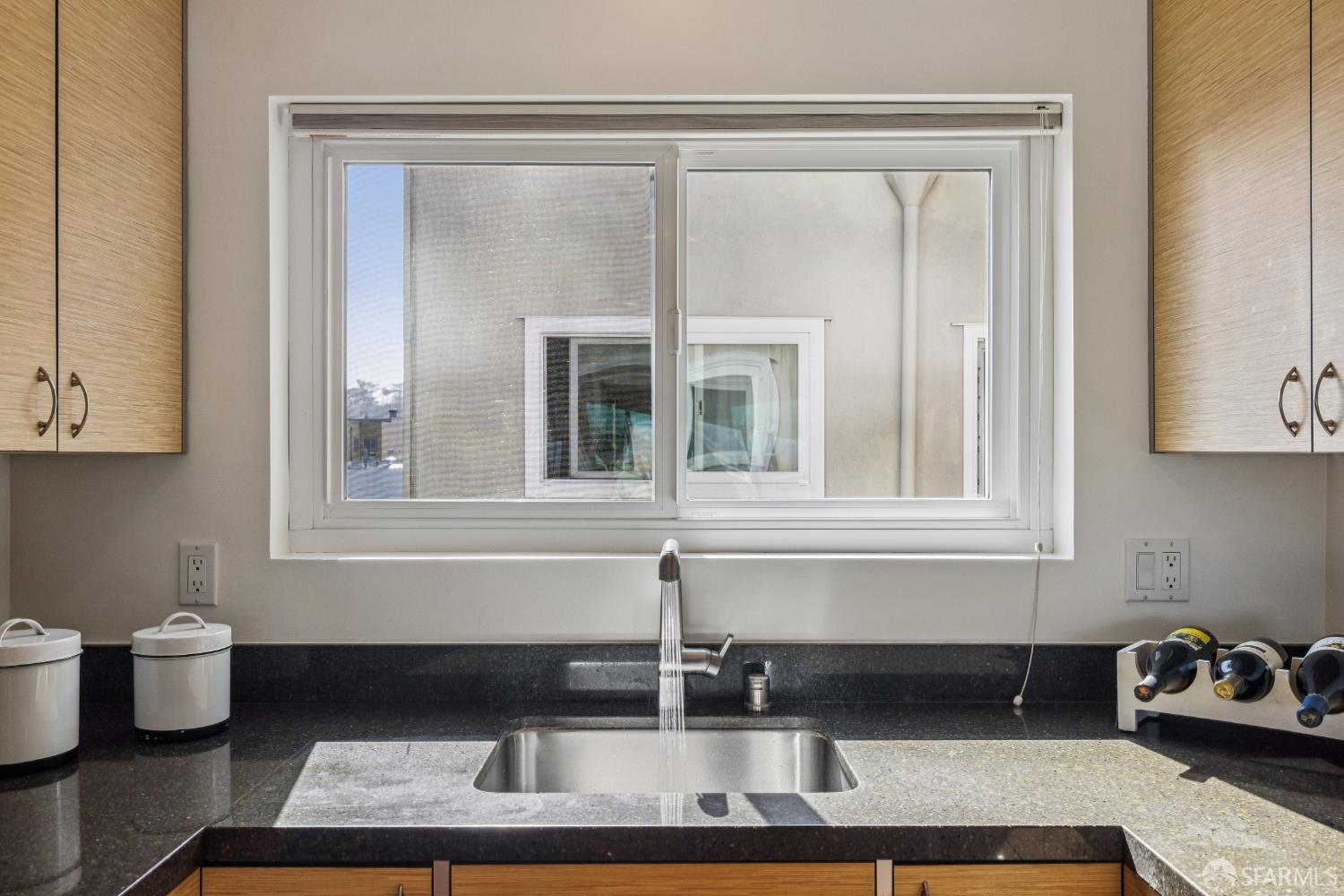 Detail Gallery Image 8 of 29 For 239 26th Ave #302,  San Francisco,  CA 94121 - 2 Beds | 1 Baths