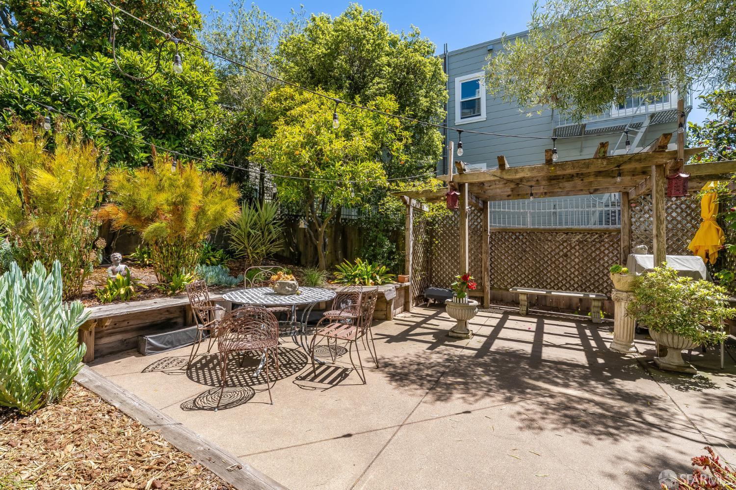 Detail Gallery Image 25 of 27 For 1145 Green St #3,  San Francisco,  CA 94109 - 1 Beds | 1 Baths