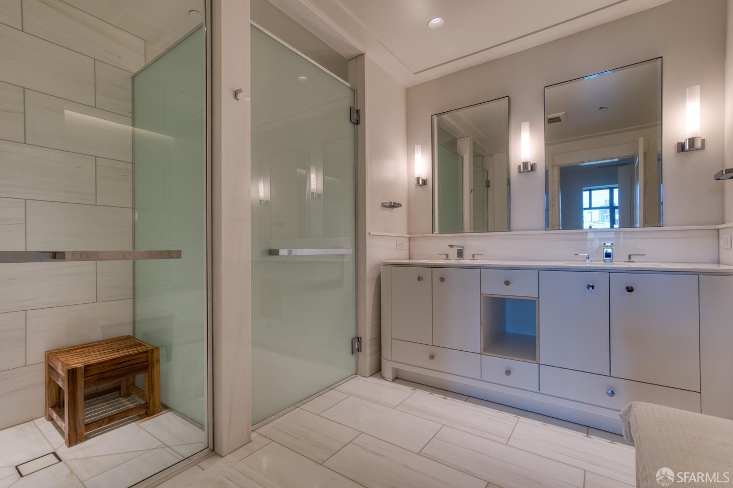 Detail Gallery Image 44 of 56 For 875 California St #403,  San Francisco,  CA 94108 - 2 Beds | 2 Baths