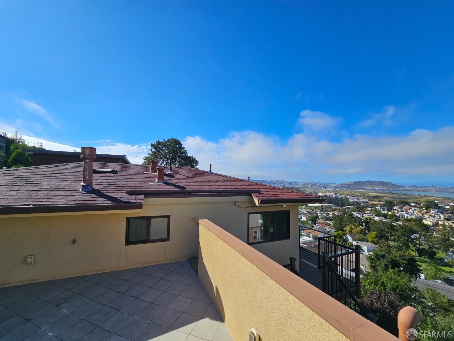 Detail Gallery Image 22 of 72 For 879 Humboldt Rd, Brisbane,  CA 94005 - 7 Beds | 6 Baths