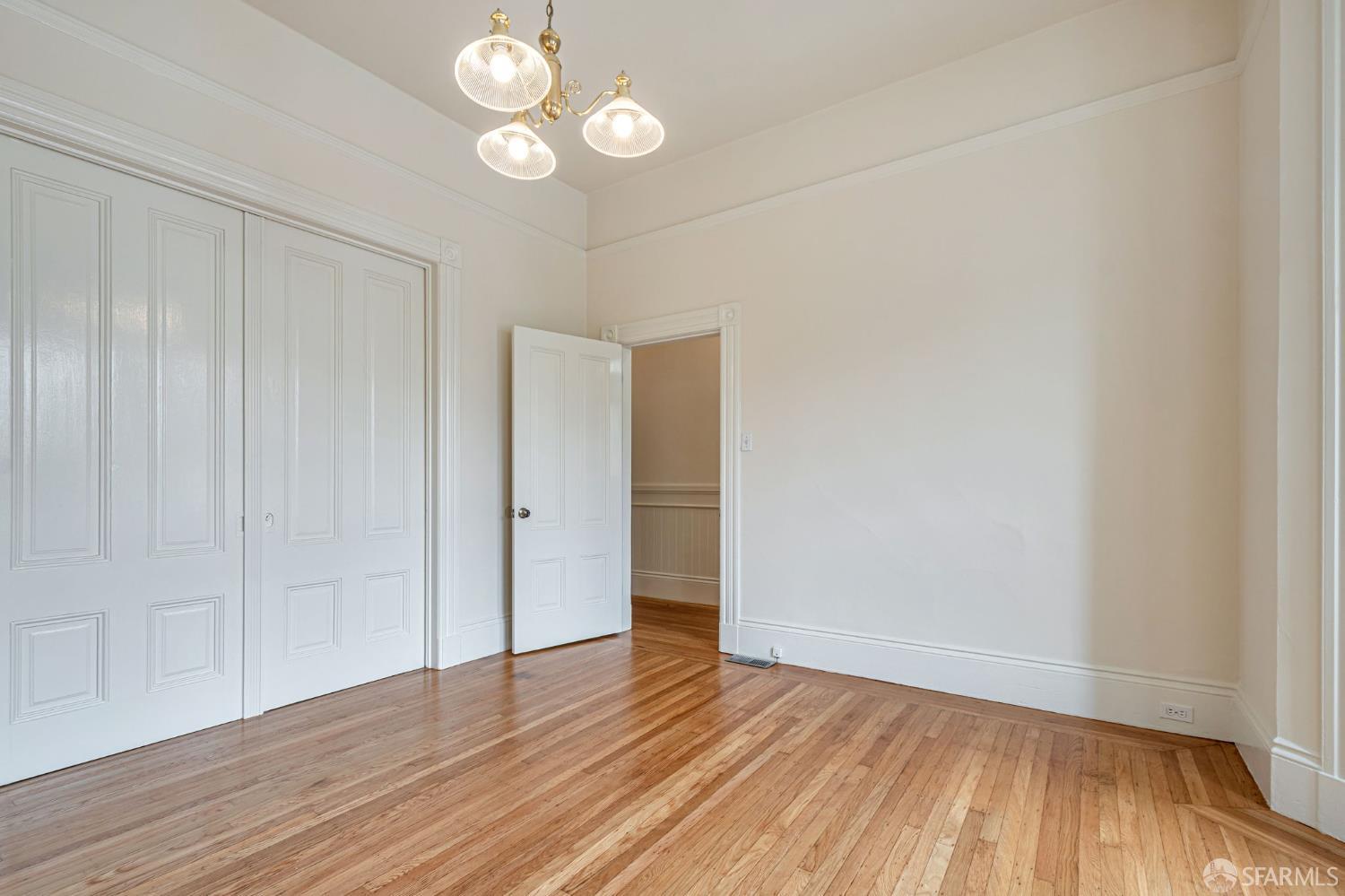 Detail Gallery Image 5 of 41 For 2733 Sutter St, San Francisco,  CA 94115 - 3 Beds | 2 Baths